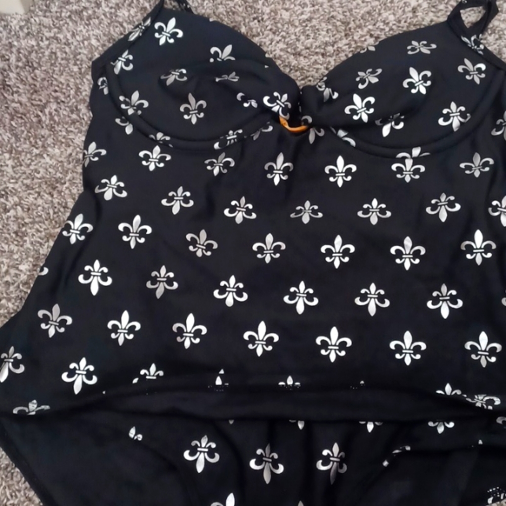 Swim suit